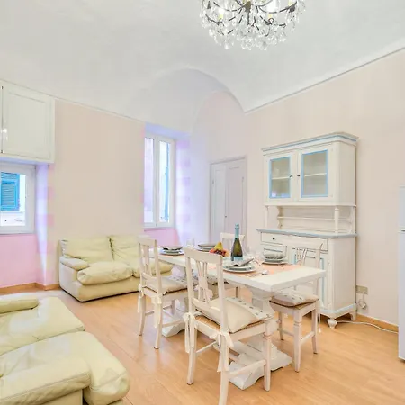 Goccia Di Mare 50m From The Sea - Happy *