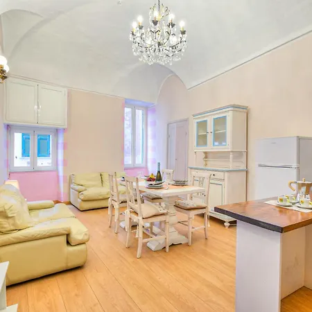 Апартаменти Goccia Di Mare 50m From The Sea - Happy Алассіо